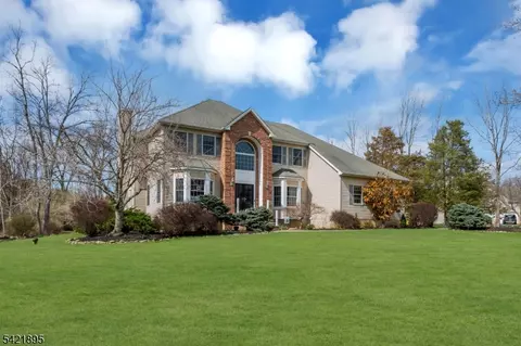 14 Misty Ln, Green Twp, NJ 07821