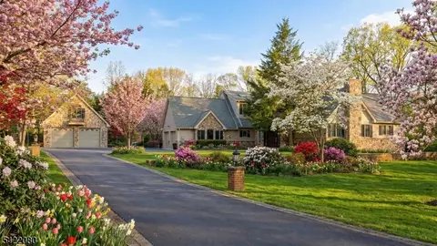 19 Partridge Rd, Flemington, NJ 08822