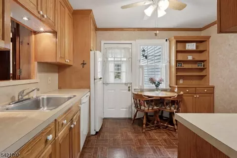 401 Walnut St, Nutley, NJ 07110 photo 7
