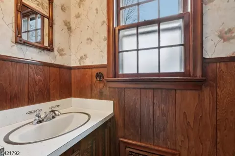 401 Walnut St, Nutley, NJ 07110 photo 11