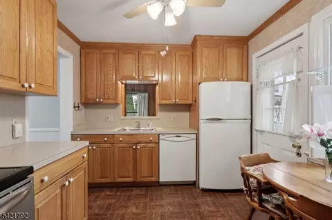 401 Walnut St, Nutley, NJ 07110 photo 8