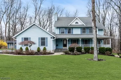 2 Lenape Dr, Stanhope, NJ 07874