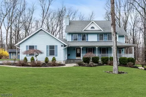 2 Lenape Dr, Stanhope, NJ 07874
