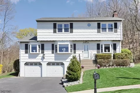26 Scrivani Dr, Wanaque, NJ 07465