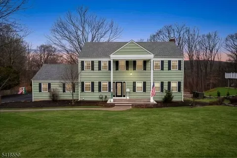 31 Mockingbird, Hackettstown, NJ 07840