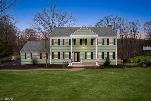 31 Mockingbird, Hackettstown, NJ 07840