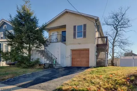90 Dewey St, Bloomfield, NJ 07003