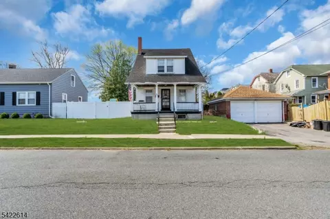80 Henderson St, Phillipsburg, NJ 08865