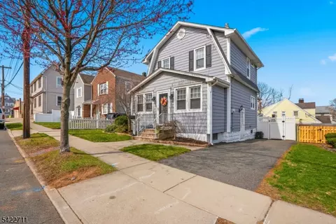 501 Chase Ave, Lyndhurst, NJ 07071