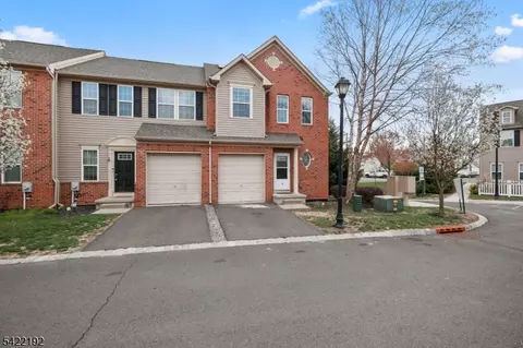 18 Panfili Ln, Hamilton, NJ 08610