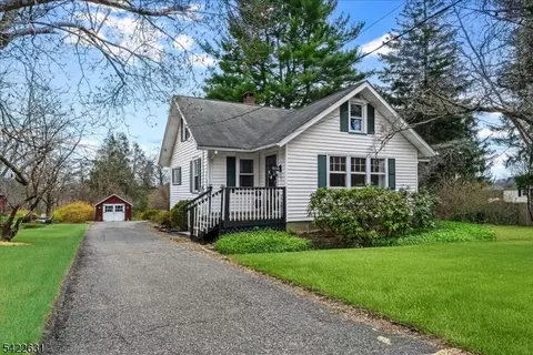 33 Holland Ave, Far Hills, NJ 07931