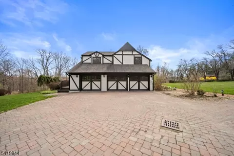 6 Jonathan Smith Rd, Morristown, NJ 07960 photo 2