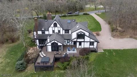 6 Jonathan Smith Rd, Morristown, NJ 07960 photo 3