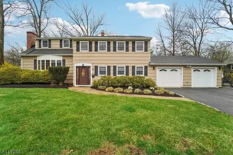 64 Hampton Dr, Berkeley Heights, NJ 07922 photo 2