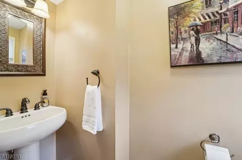 64 Hampton Dr, Berkeley Heights, NJ 07922 photo 7