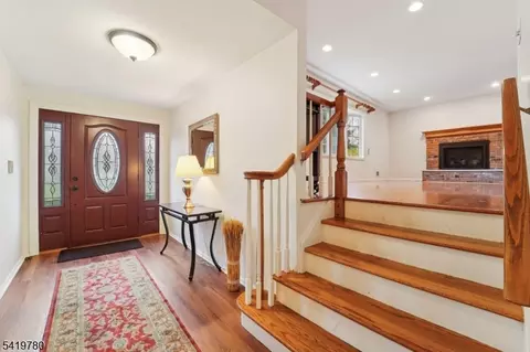 64 Hampton Dr, Berkeley Heights, NJ 07922 photo 4