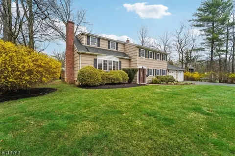 64 Hampton Dr, Berkeley Heights, NJ 07922 photo 3