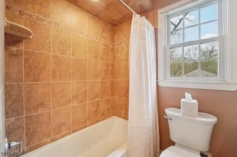 64 Hampton Dr, Berkeley Heights, NJ 07922 photo 19