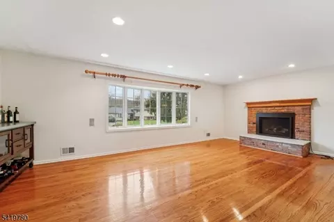 64 Hampton Dr, Berkeley Heights, NJ 07922 photo 13