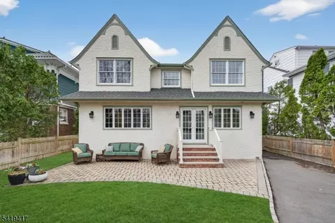 20 Parkview Dr, Millburn, NJ 07041