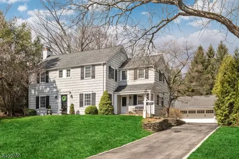716 Morningside Rd, Ridgewood, NJ 07450