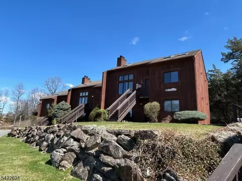 3 Spyglass Hill Rd UNIT 1, Vernon, NJ 07462