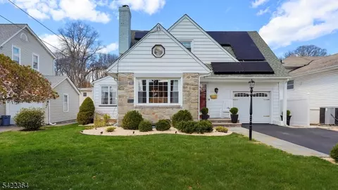 382 Huntington Rd, Union, NJ 07083