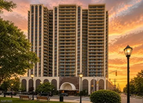 7855 Boulevard E #11F, North Bergen, NJ 07047