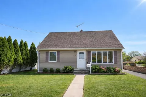 116 Riverdale Rd, Pompton Lakes, NJ 07442