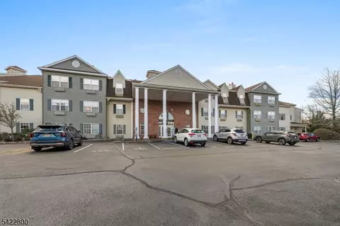 6116 Richmond Rd #116, West Milford, NJ 07480
