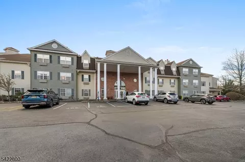 6116 Richmond Rd #116, West Milford, NJ 07480