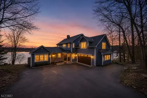 23 Edgemere Ave, Mount Arlington, NJ 07856