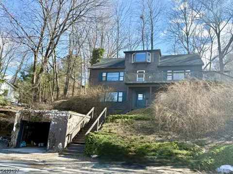 347 E Shore Trl, Sparta, NJ 07871