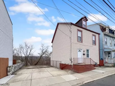 214 Washington St, Phillipsburg, NJ 08865