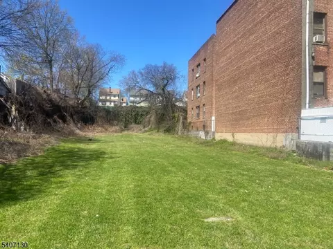 1594 Maple Ave, Hillside Twp, NJ 07205