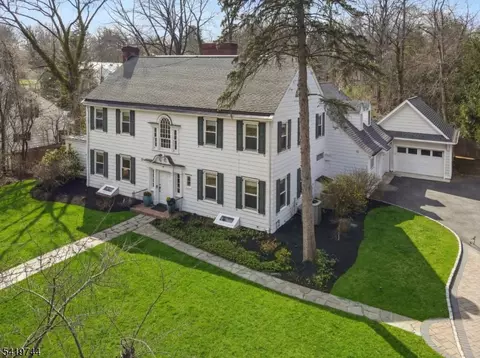 55 Lakeview Ave, Short Hills, NJ 07078