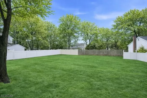 23 Smithfield Dr, Springfield, NJ 07081 photo 29
