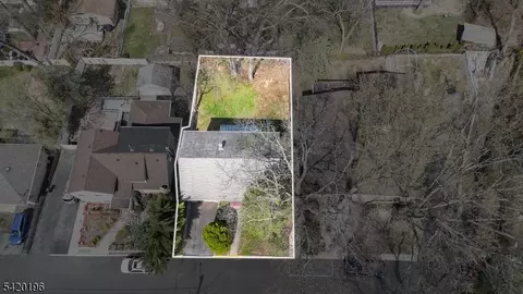 677 Greeley Ave, Fairview, NJ 07022