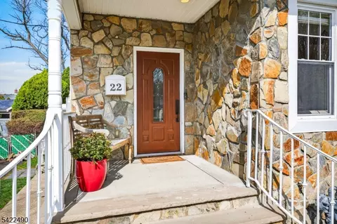 22 Vine St, Nutley, NJ 07110