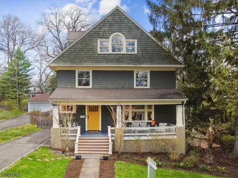 43 Ridgewood Ter, Maplewood, NJ 07040
