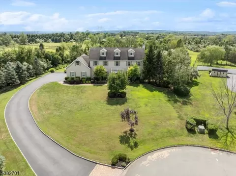 15 Alaco Ln, Milford, NJ 08848