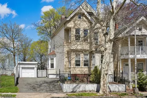 70 9th Ave, East Orange, NJ 07018