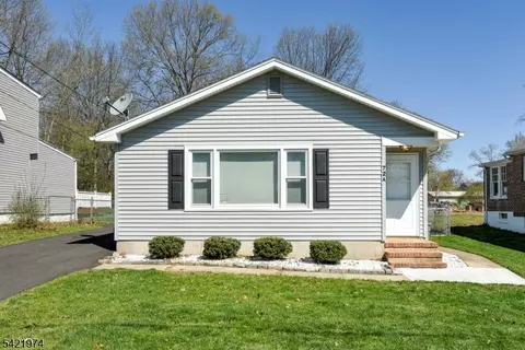 72 Pine St # A, Bridgewater, NJ 08807
