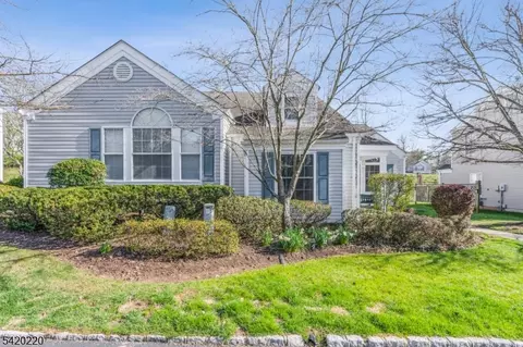 412 Cardinal Ln, Bedminster, NJ 07921