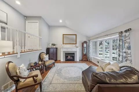 14 Sandy Hill Rd, Westfield, NJ 07090