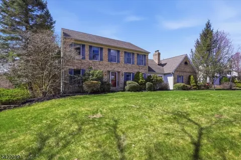 7 Winchester Ave, Budd Lake, NJ 07828