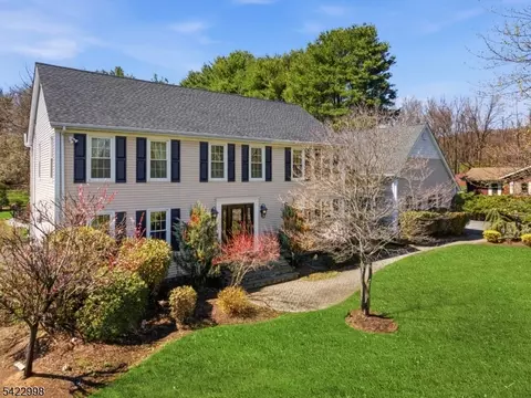 6 Blaier St, Towaco, NJ 07082