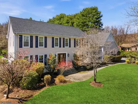 6 Blaier St, Towaco, NJ 07082