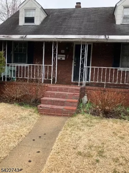 52 Caroline Ave, Hamilton, NJ 08610