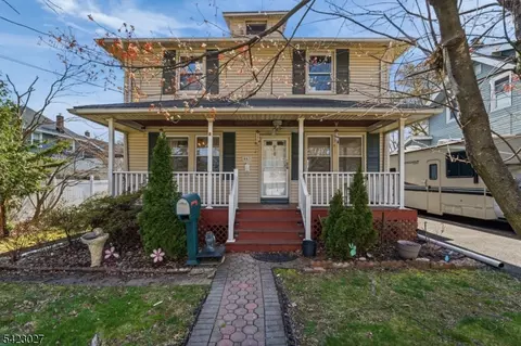 443 Wheatsheaf Rd, Roselle, NJ 07203